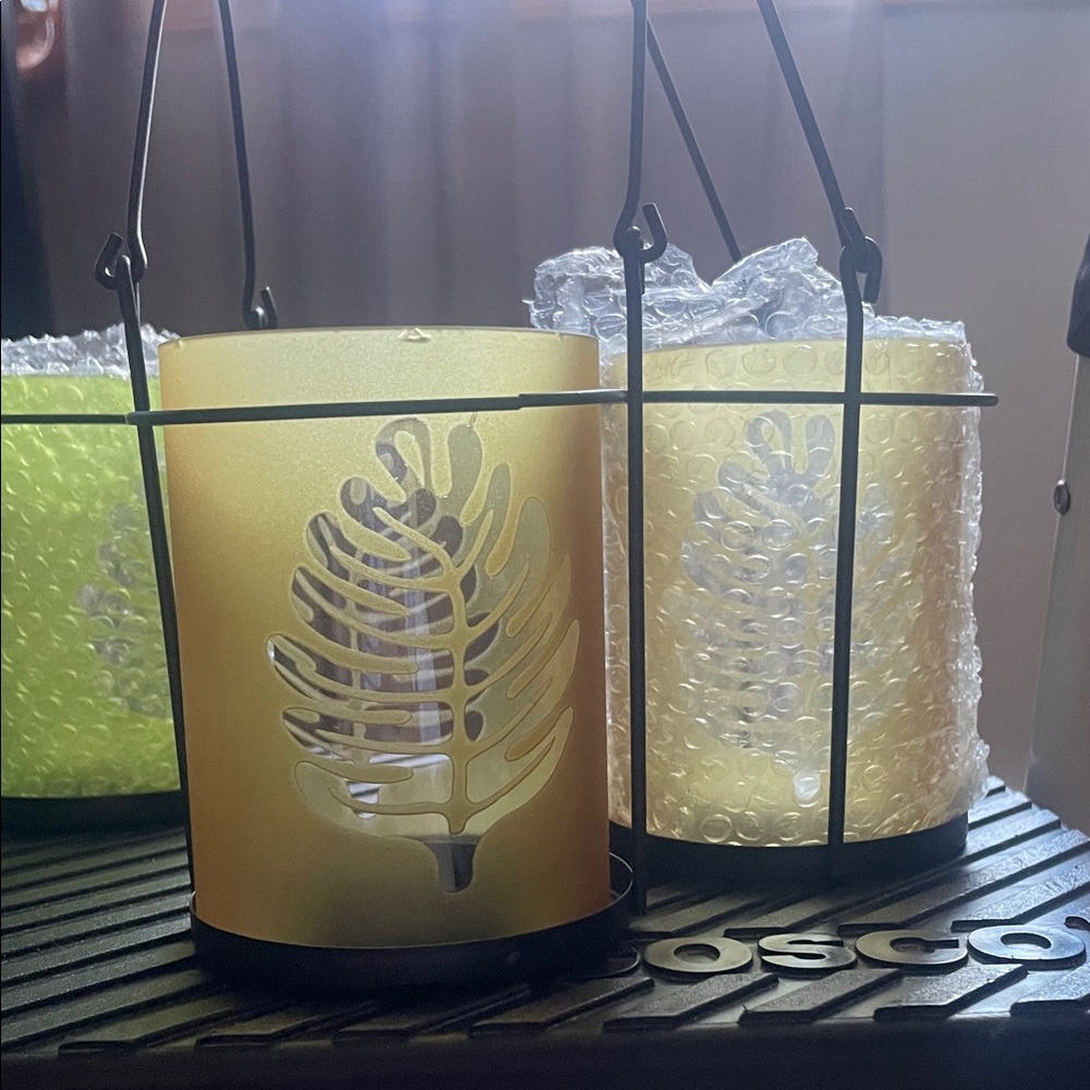 Lantern Set - Picture 3 of 7